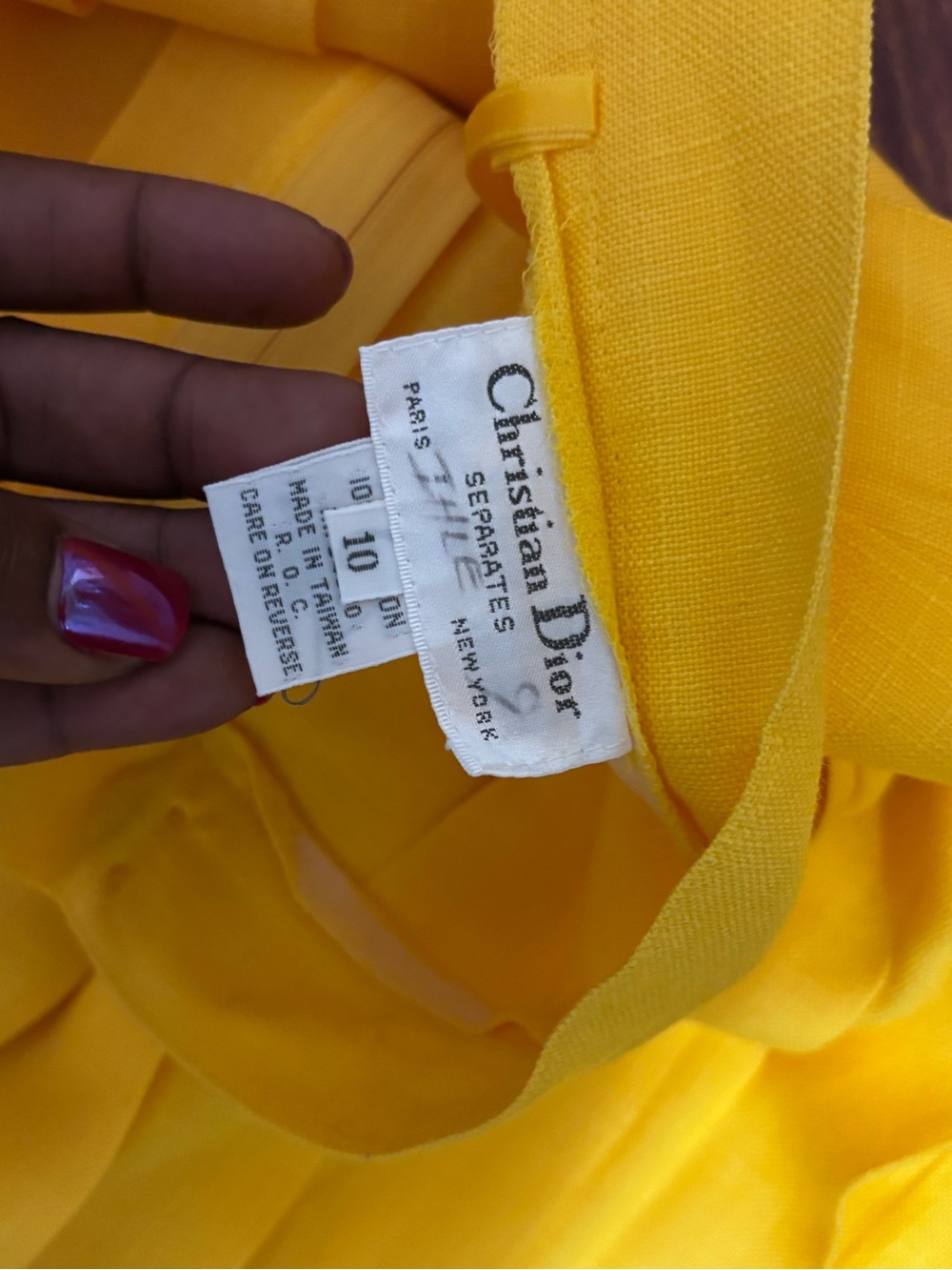Christian Dior yellow pleated midi skirt in a UK 10 #pleated #midi